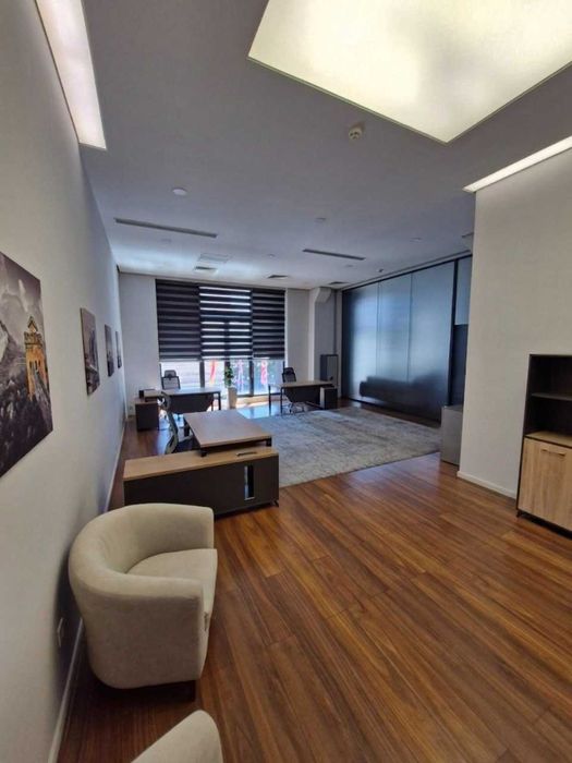 "Gross Plaza" BM, 2-qavat — egasidan ofis ijaraga, 95 m²