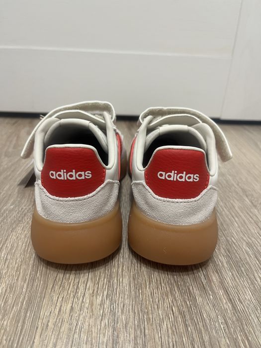 Белые кеды Adidas 33