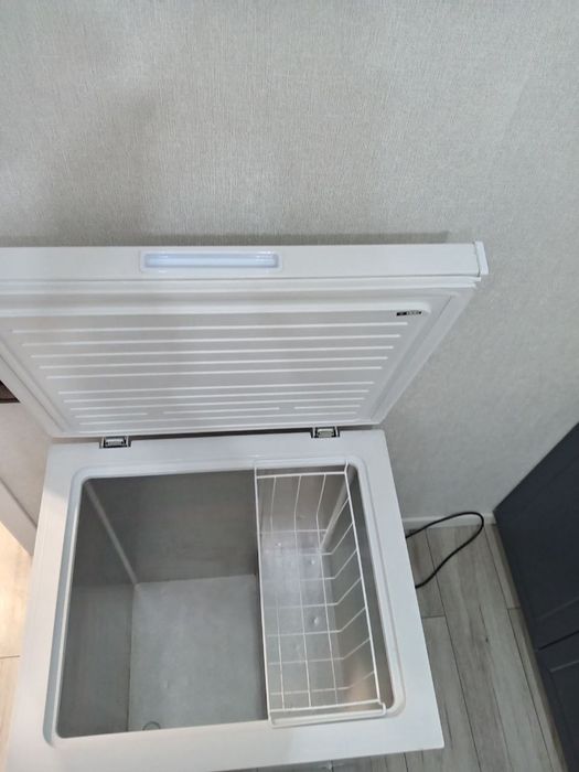 Продам морозильную камеру