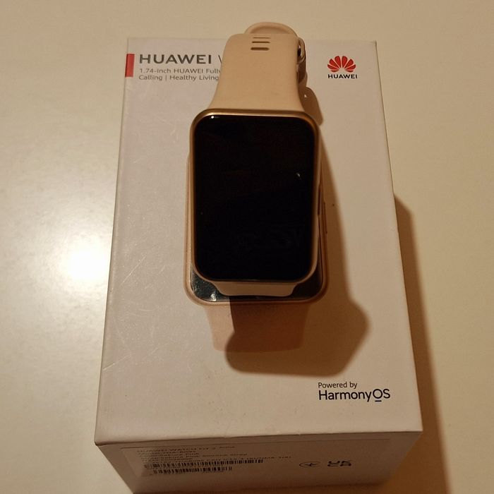 Смарт часовник Huawei Watch Fit 2