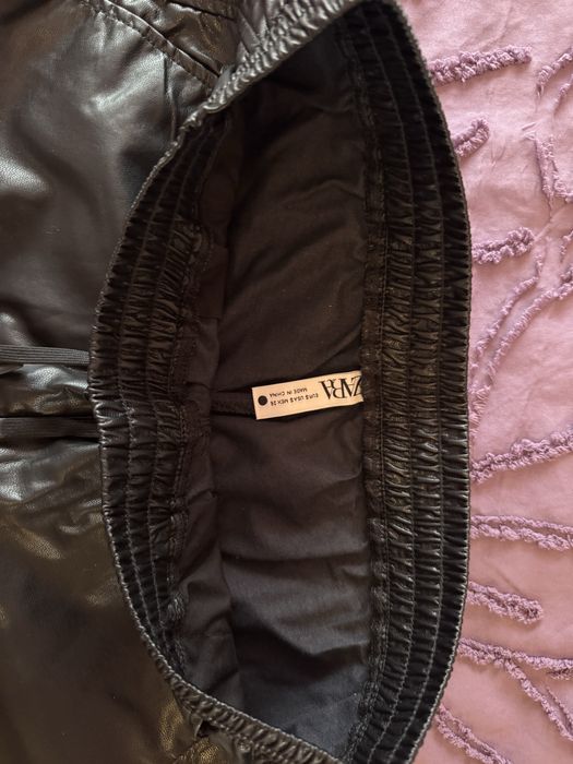 Велурено яке и кожени панталони марка “Zara”,