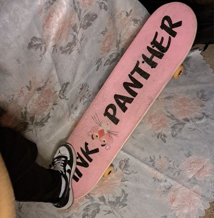 Продаётся скейт  розовая пантера
