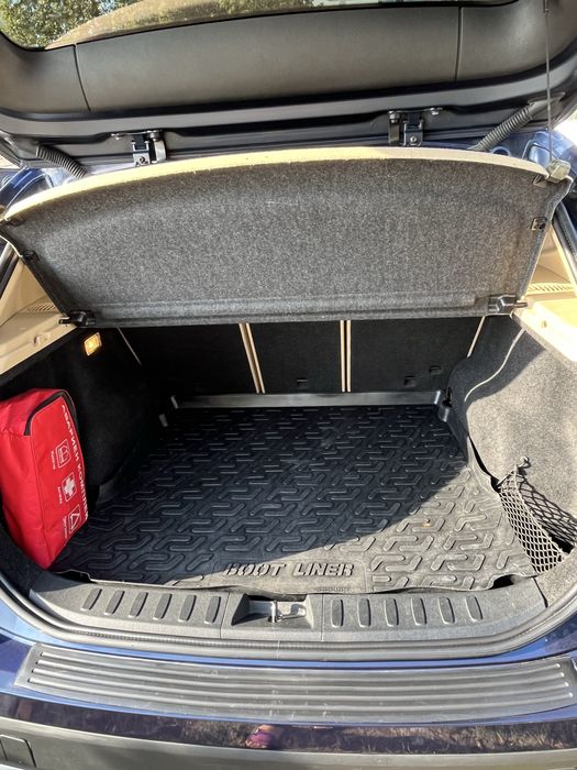 Продавам бвм х1 тъмно синьо 2013г