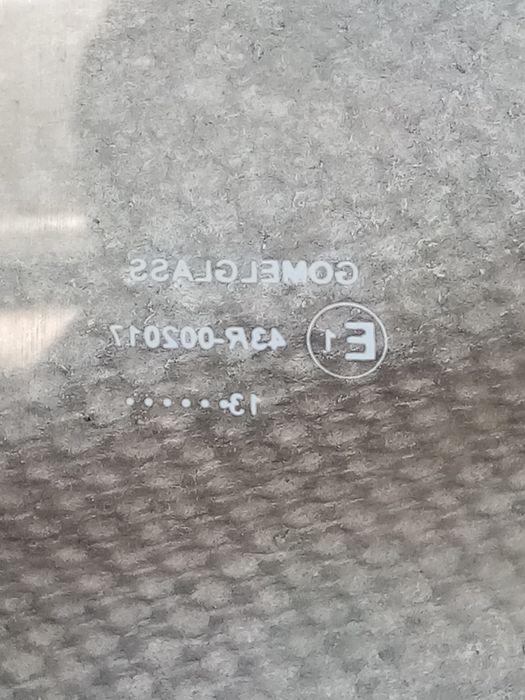 Стекло на погрузчик.