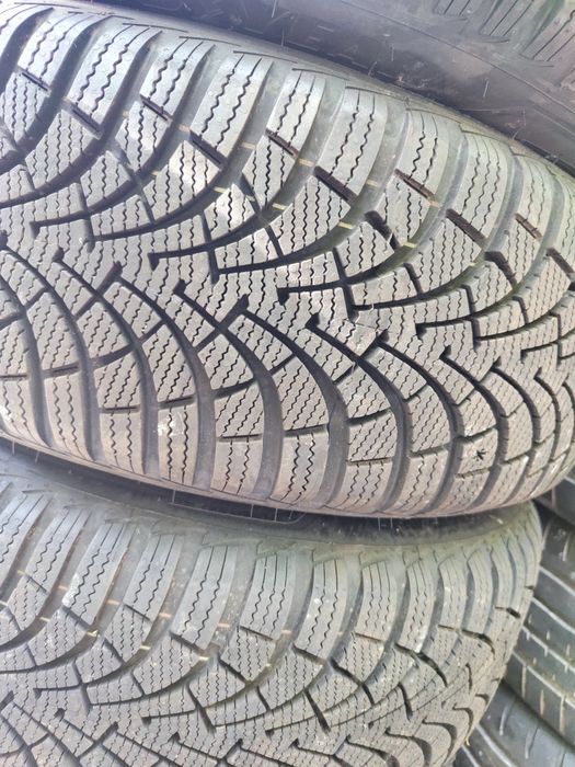4 бр зимни 205/55/16 Goodyear Нови