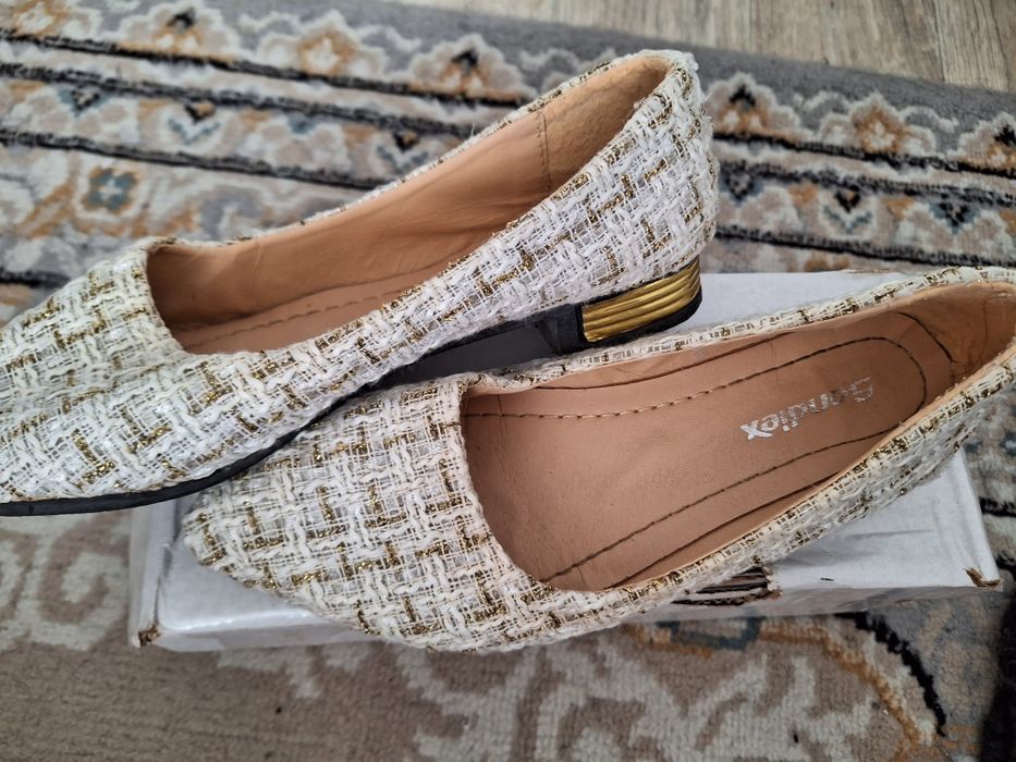 Срочно продам балетки 37р