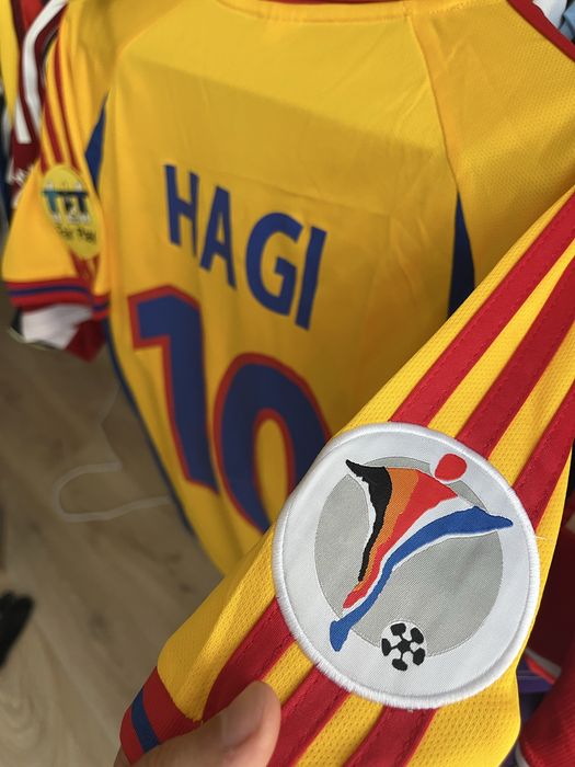 Tricou de forbal Adidas Nationala Romaniei Hagi 10 euro 2000  marime M