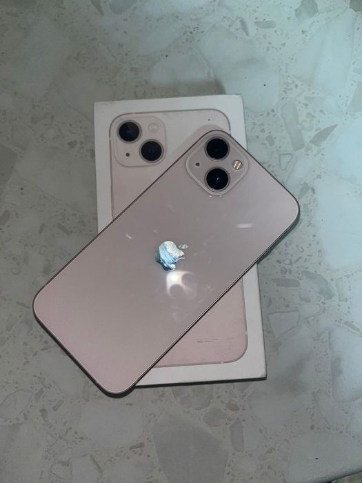 Айфон 13  128гб емкость 88