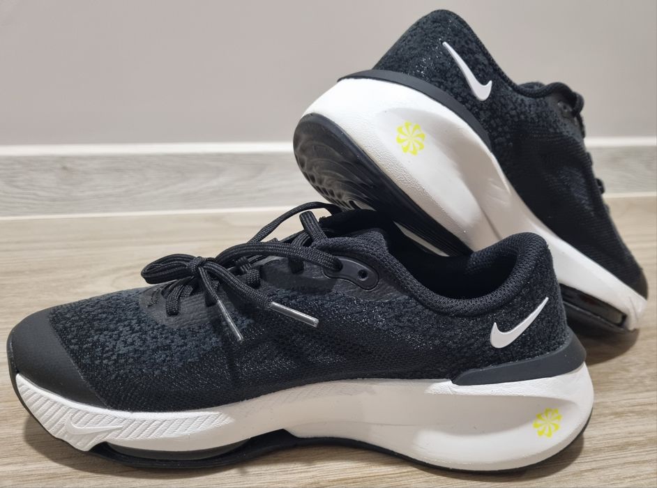 Спортни обувки W Nike VERSAIR