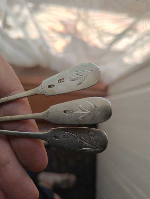 Серебряные Антикварные ложки.