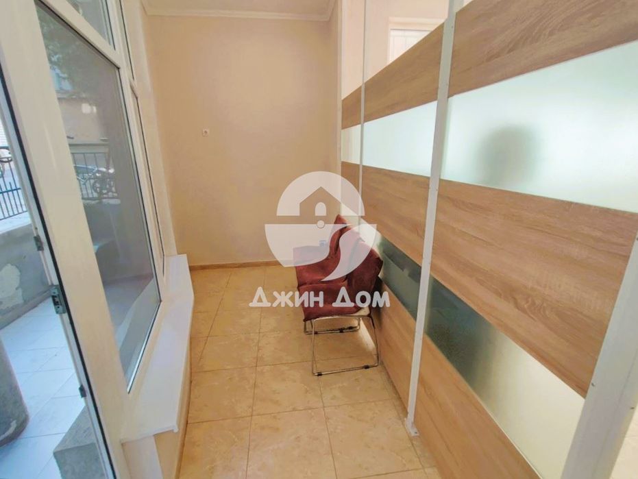 Продава се Офис в Бургас, Лазур - 35 кв.м за 1715 €/кв.м - Снимка #2