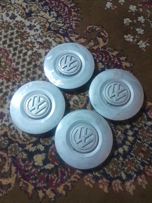 Продам  заглушки  на диски    Фольксваген  .