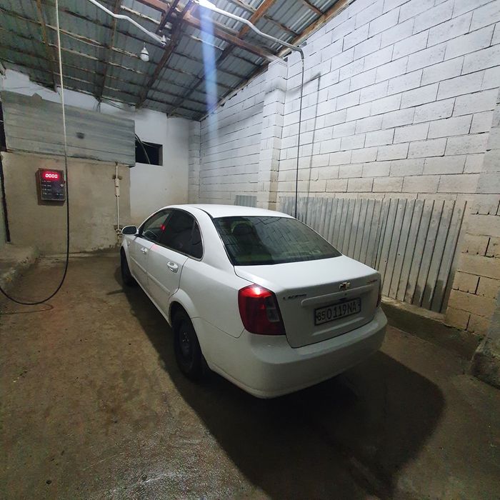 1.8 lasetti sotiladi