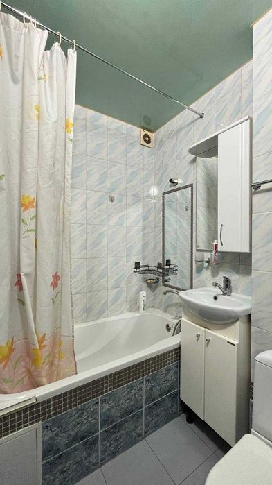 Продам 2 комнатную 5 мкр