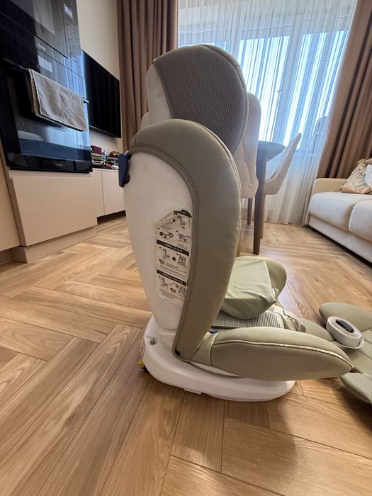 Кресло Happy babby детское с ISOFIX