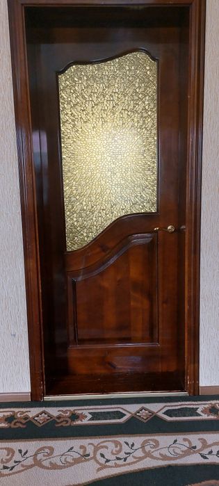 Двери из чистого дерева
