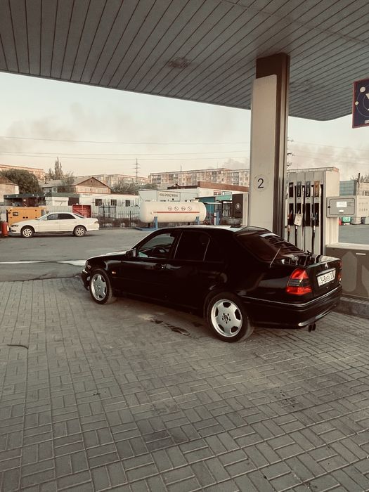 Mercedes Benz C280