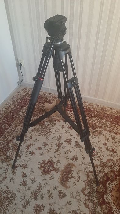 Штатив Jei Yang штатив