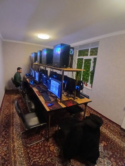 Dacha Burchmulloda 10 kampiyutri bilan