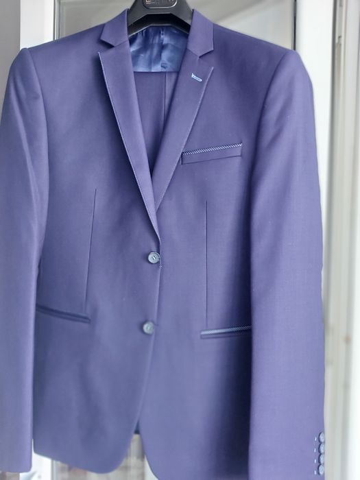 Продам мужской костюм