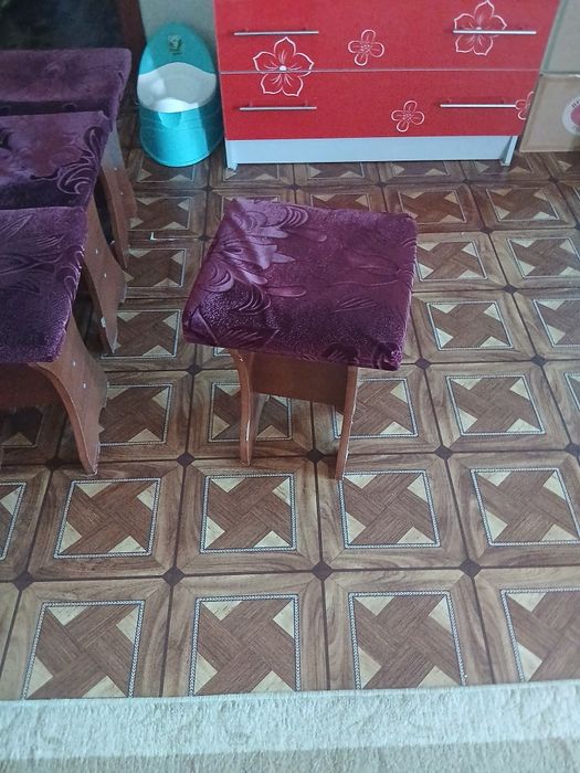 Продаёться стулья