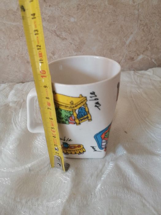 Нови порцеланови чаши за кафе, чай и сок - Принцеси, кока кола