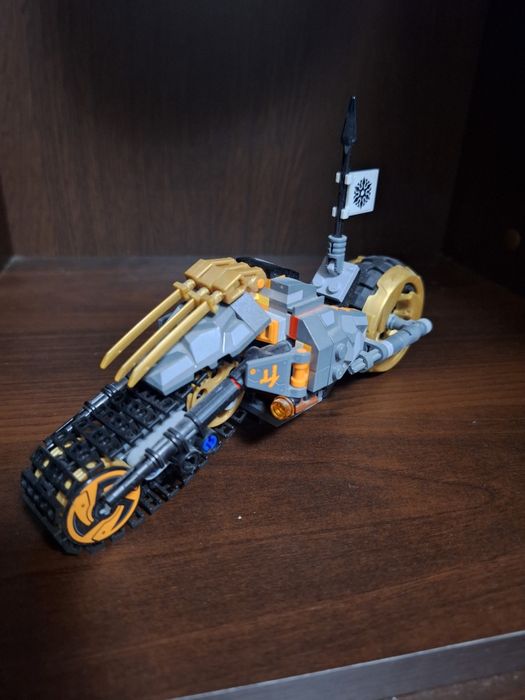 Lego Ninjago - Cole's Dirt Bike 70672