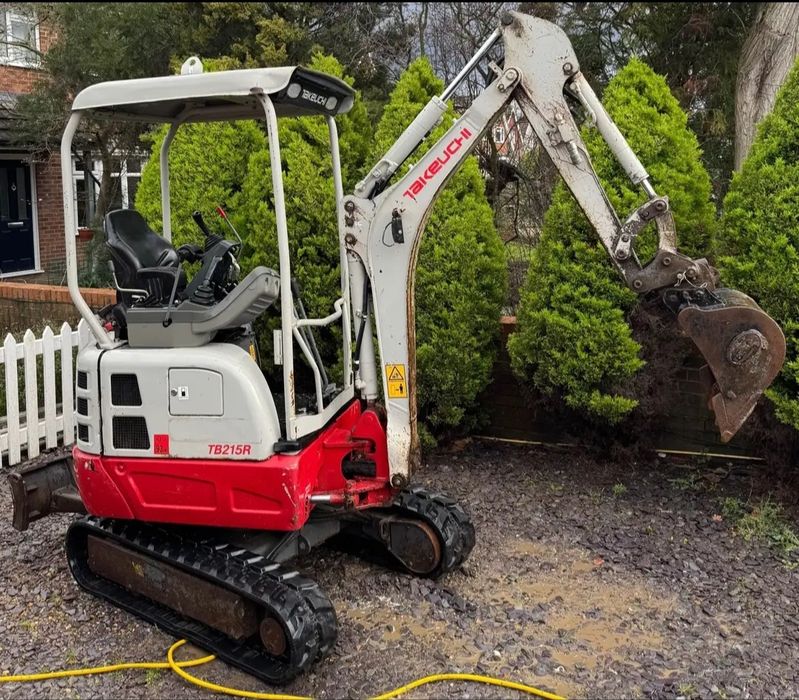 Мини багер Takeuchi