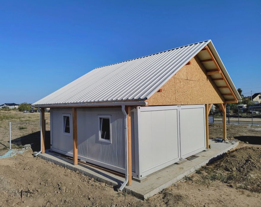 Vand Case pe structura metalica invelite cu panouri sandwich