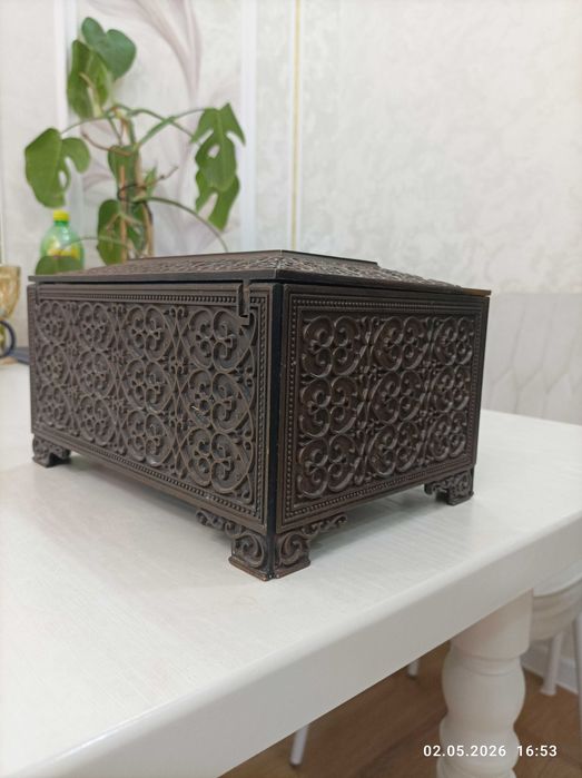 Антикварная шкатулка старинная