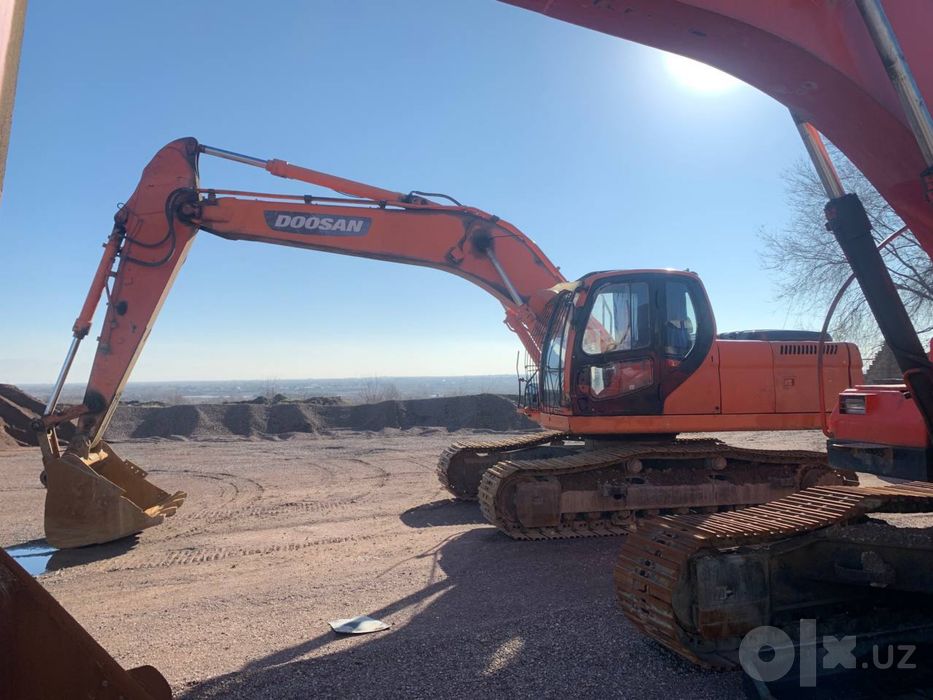 Ekskavator sotiladi excavator sotiladi