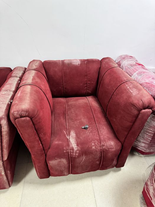 Продается диван в хорошем состоянии