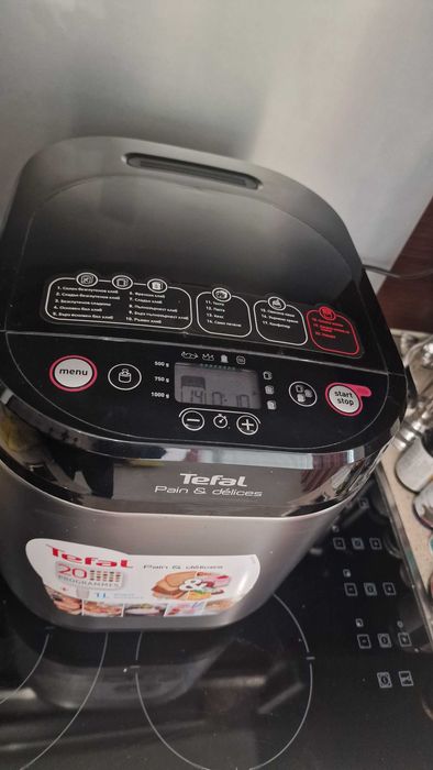 Tefal Pain & Delices хлебопекарна като нова плюс кутия/ 20 програми