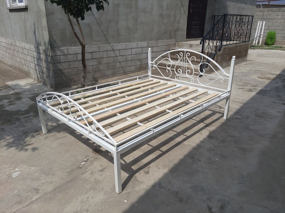 Кровать кованные железный
