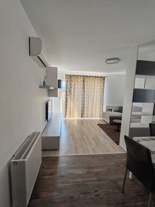 Inchiriez apartament  3 camere in cart Avantgarden