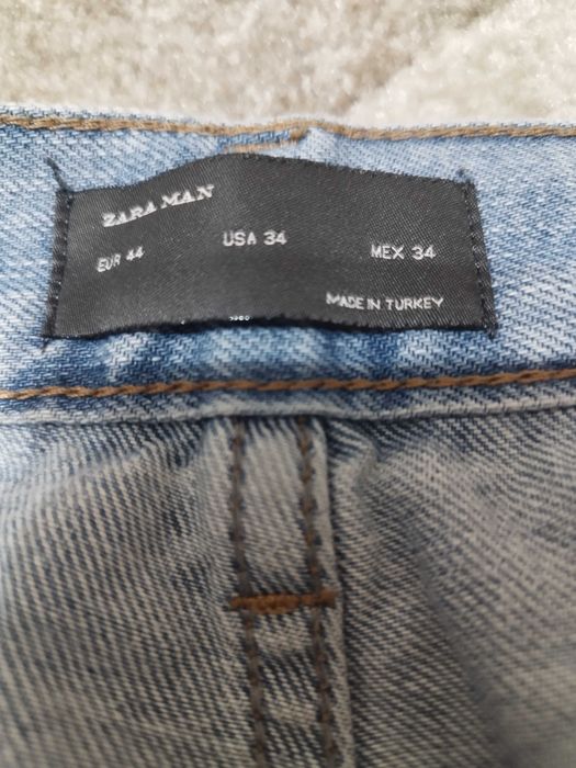 Мъжки дънки на ZARA