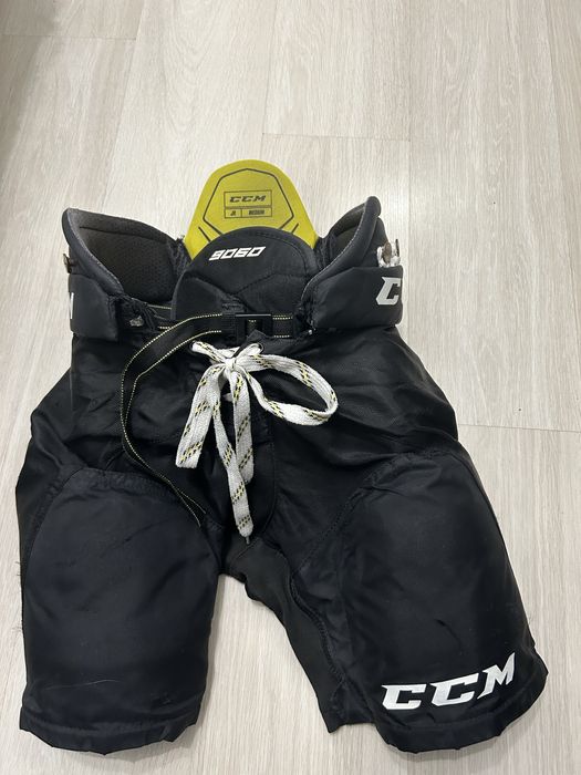 Продам хоккейные шорты