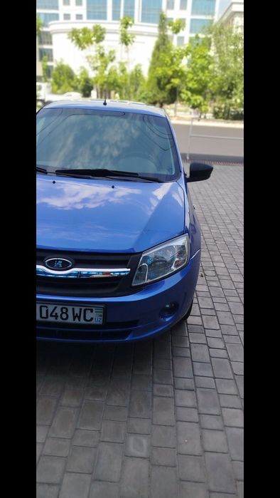 Lada Granta avto