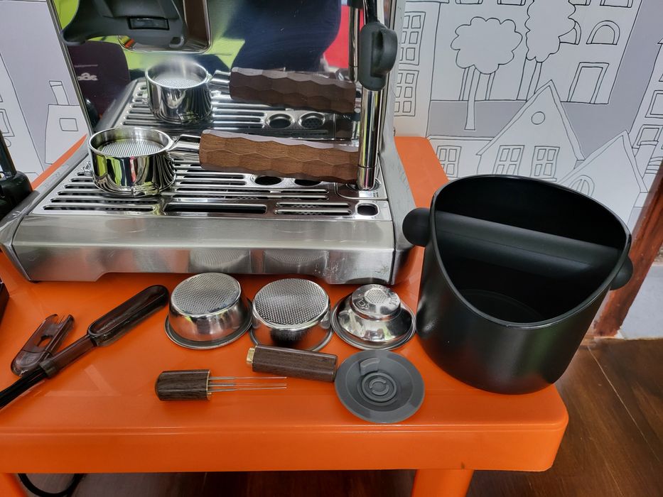 Професионална Кафемашина SAGE the Barista Touch с дисплей кафемелачка