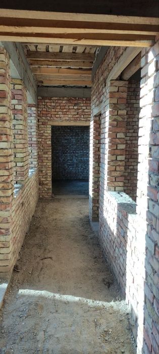 Фаргона уй жой сотилади