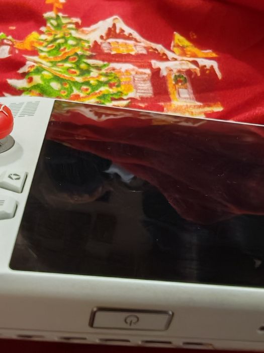 Vând consola Asus Rog Ally Z1 Extreme