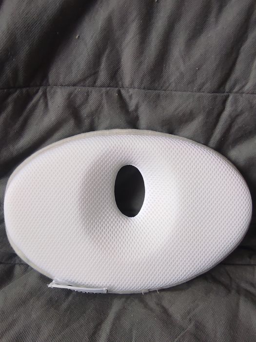 Ергономична възглавничка за новородено