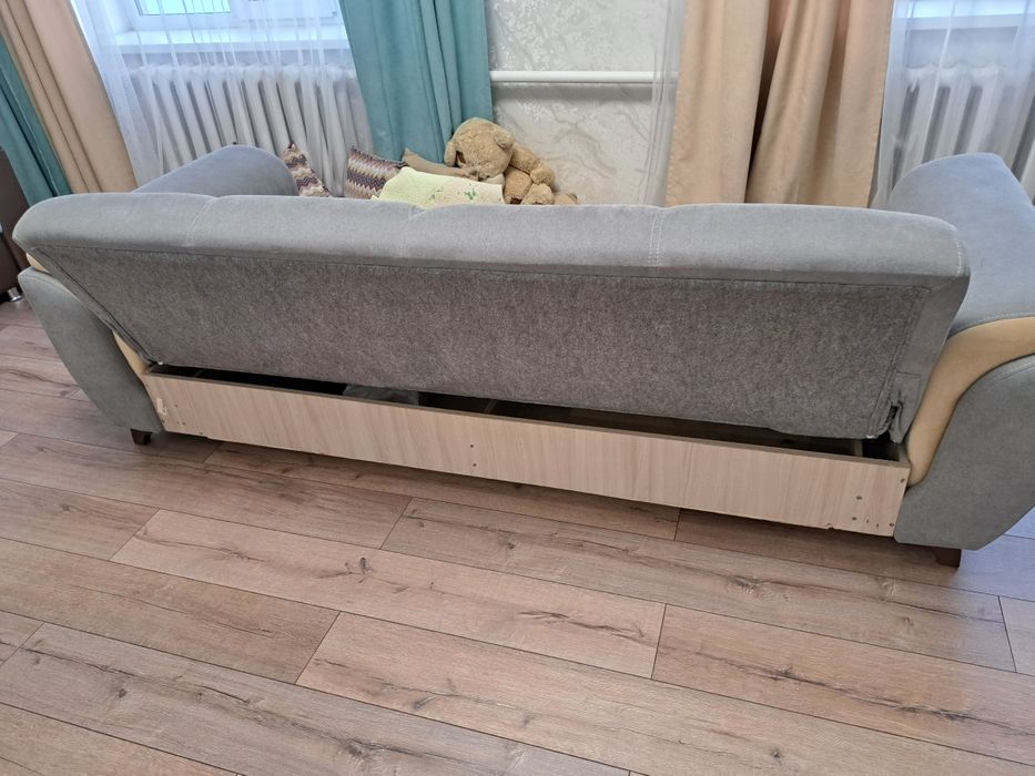 Продам два дивана