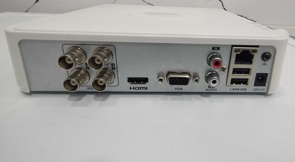 DVR Hikvision DS-7104HQHI-F1/N