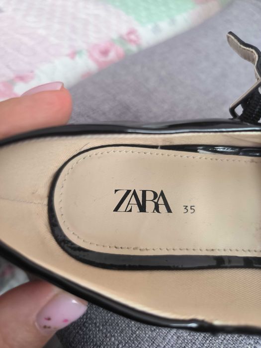Лачени балеринки ZARA
