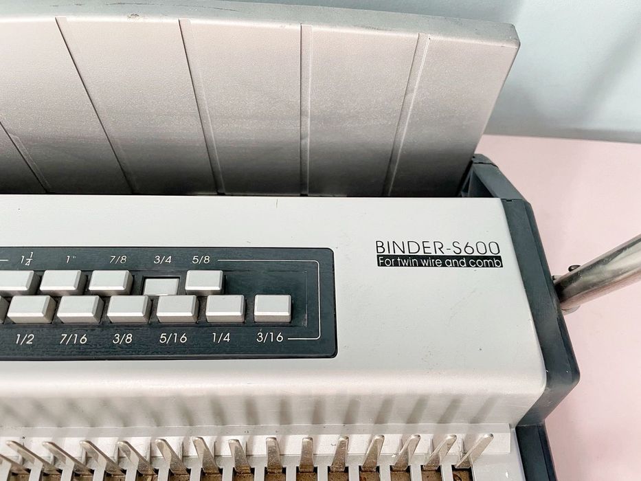 Binder S600 машина за затваряне на спирала