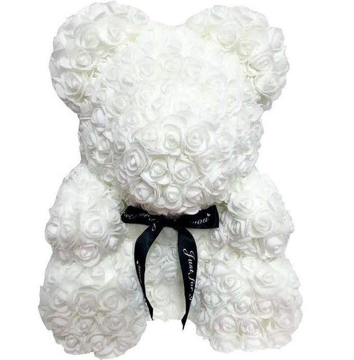 Декоративный медведь из роз