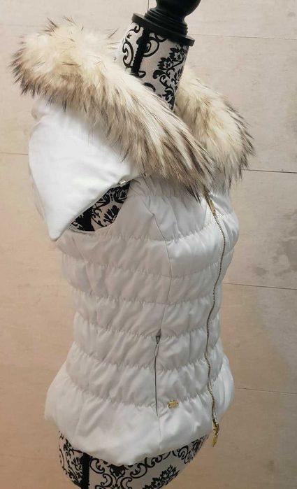 Нов  Бял елек PHARD Размер S/М