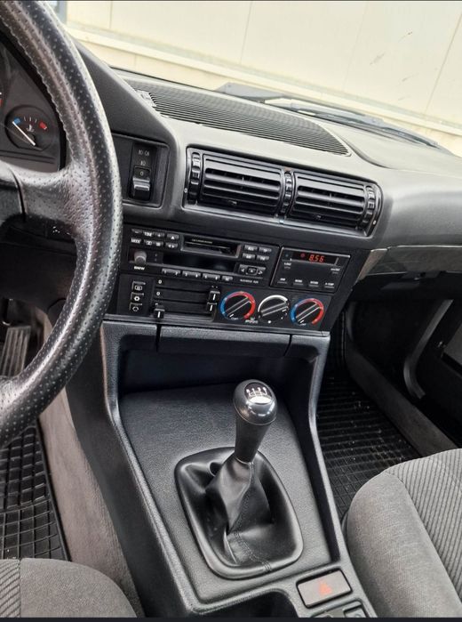 Bmw e34 original totul pe ea