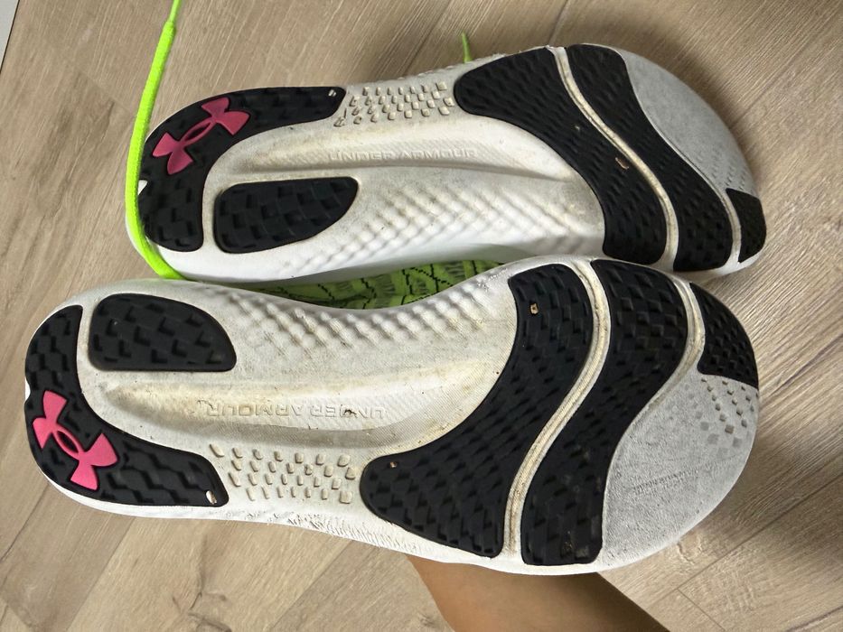 Adidasi Under Armour 42,5